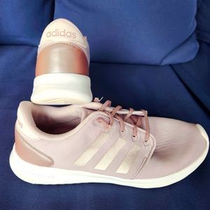 Woman’s Adidas Sneakers